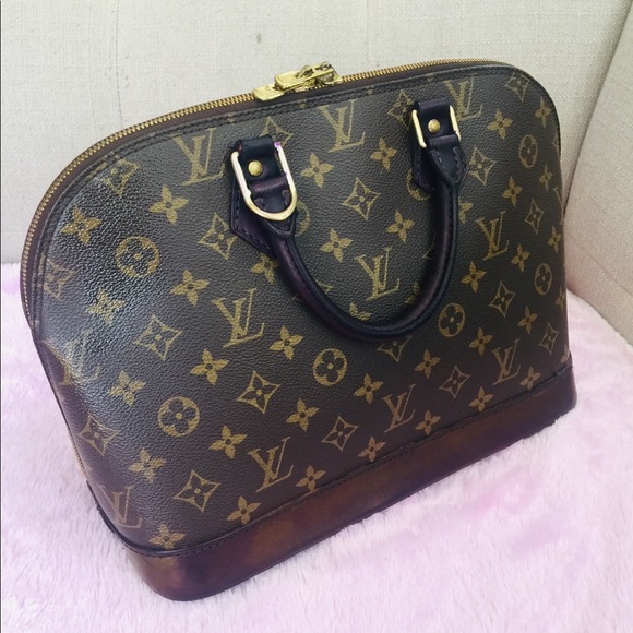 🌸🌸Louis Vuitton Alma PM Monogram handbag🌺 - Picture 4 of 8
